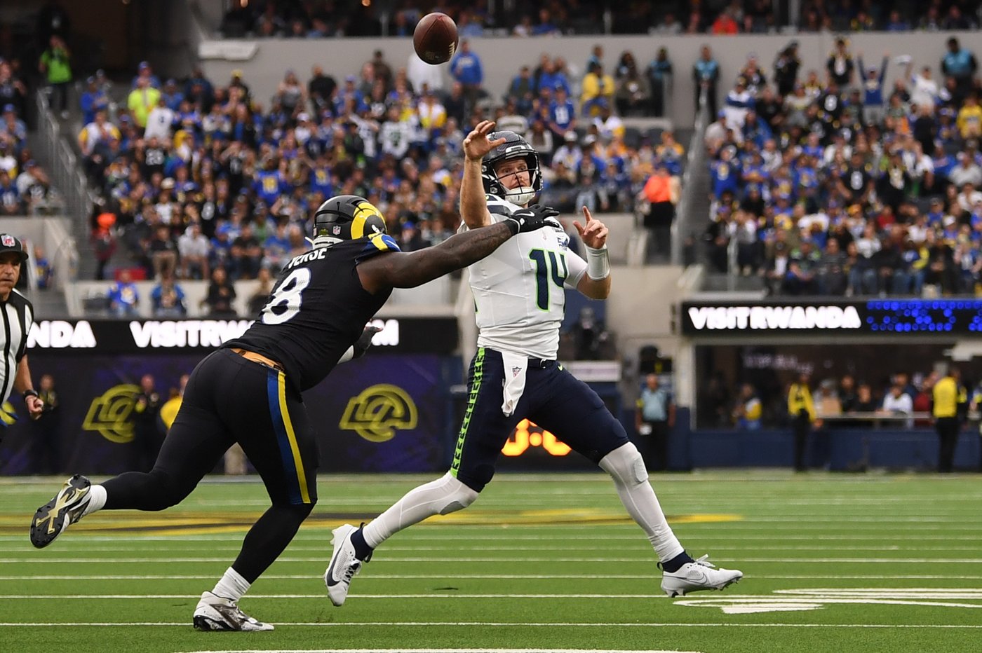 Seahawks find fault in more than Darnold's 4 interceptions in close loss to the Rams | iNFOnews.ca Seahawks find fault in more than Darnold's 4 interceptions in close loss to the Rams | iNFOnews.ca