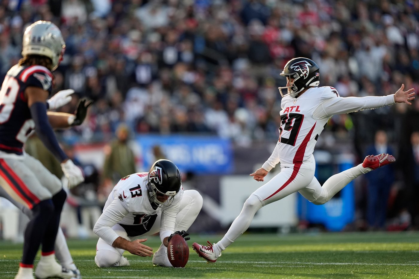 Parker Romo's missed extra point proves to be the difference in Falcons' 24-23 loss to Patriots | iNFOnews.ca