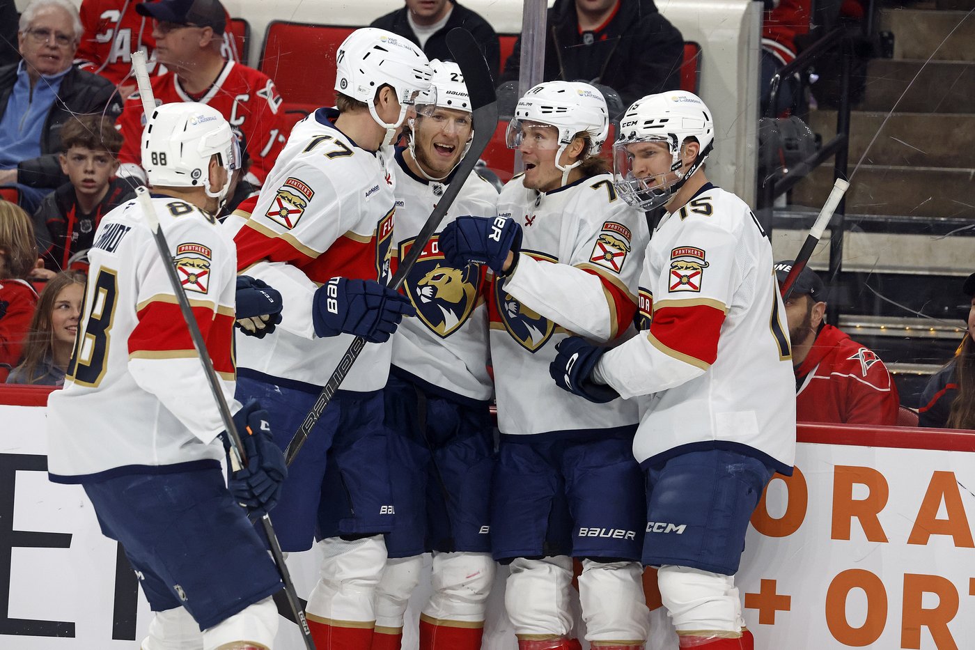 Panthers beat Hurricanes 6-3, snapping their nine-game home win streak | iNFOnews.ca Panthers beat Hurricanes 6-3, snapping their nine-game home win streak | iNFOnews.ca