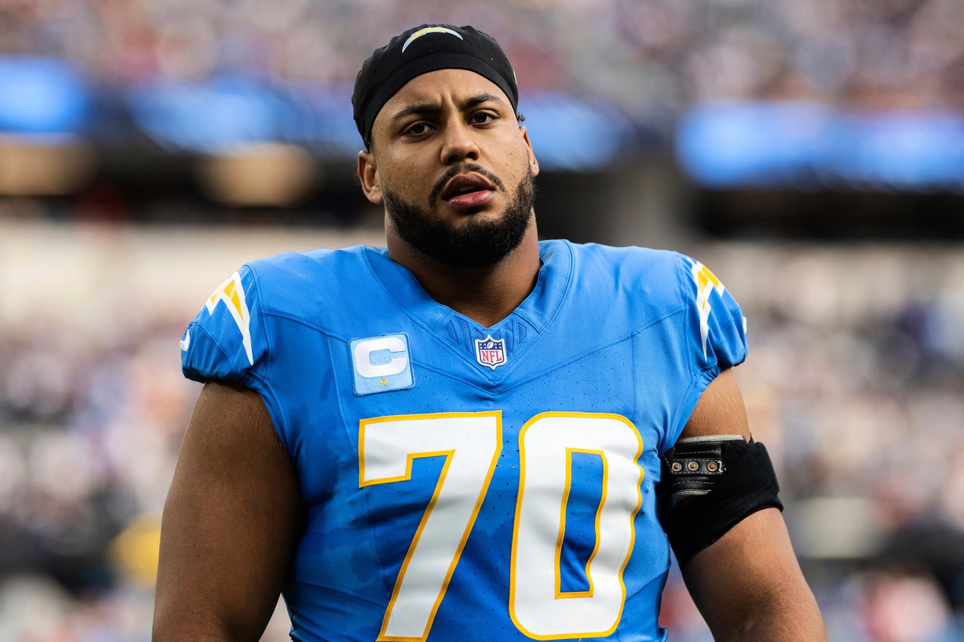 Chargers OL Rashawn Slater's season-ending injury 'a gut punch,' Jim Harbaugh says | iNFOnews.ca
