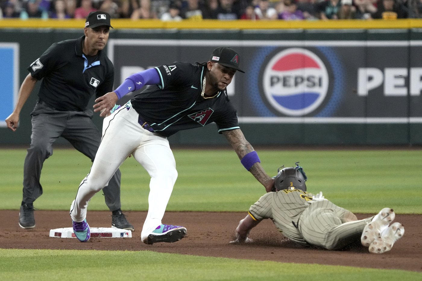 Padres' Jackson Merrill placed on 7-day injured list | iNFOnews.ca