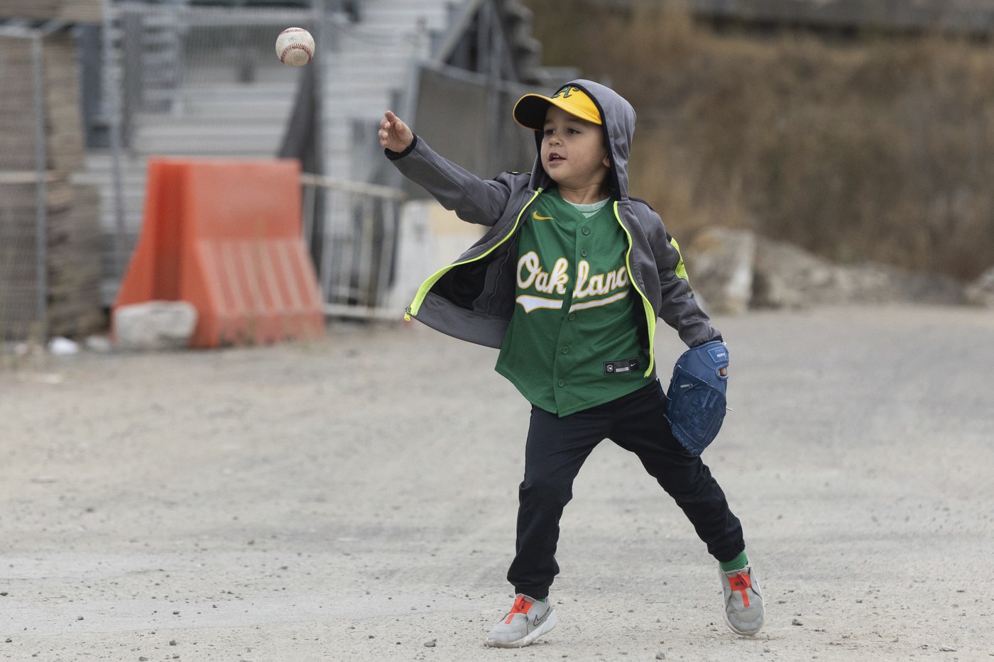 Athletics bid emotional farewell to Oakland Coliseum that they called home since 1968 | iNFOnews.ca