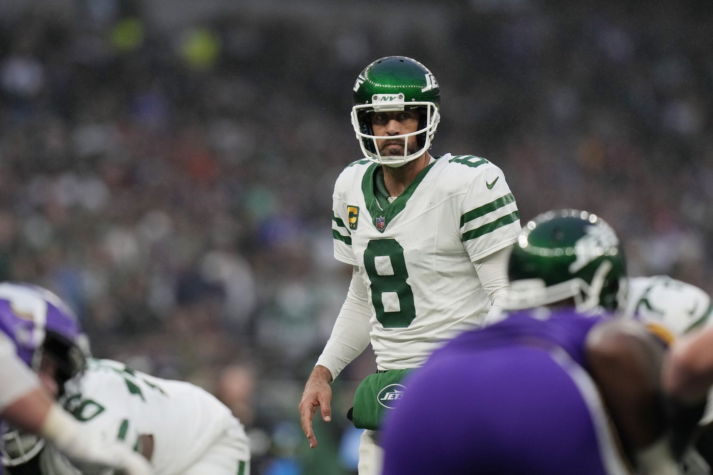 Aaron Rodgers meets with the Pittsburgh Steelers, AP source says | iNFOnews.ca