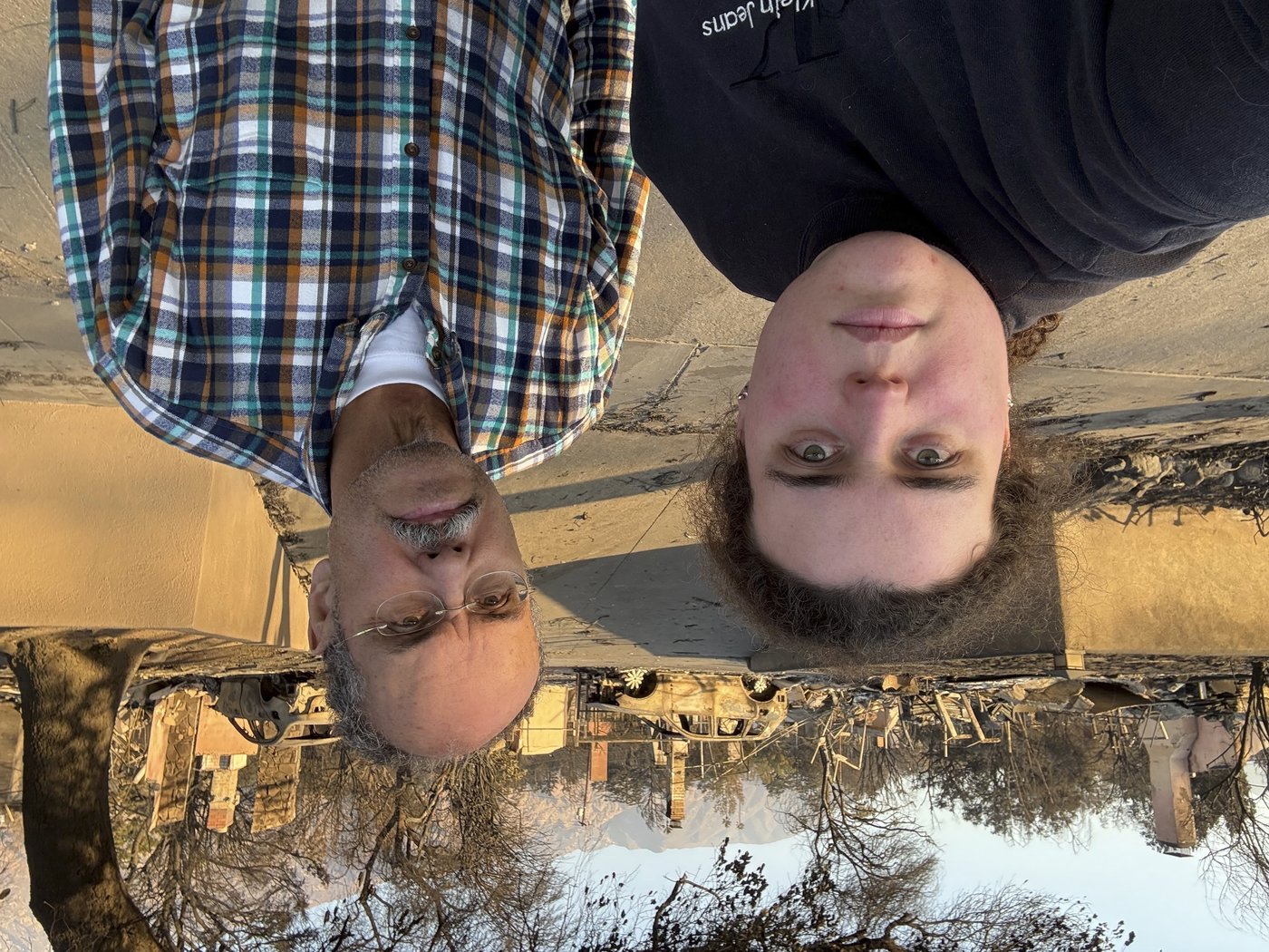 A dad and daughter help evacuees learn whether their homes survived the California wildfires | iNFOnews.ca