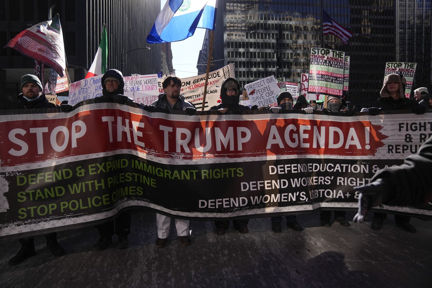 Judge dismisses Trump administration lawsuit against Chicago 'sanctuary' laws | iNFOnews.ca