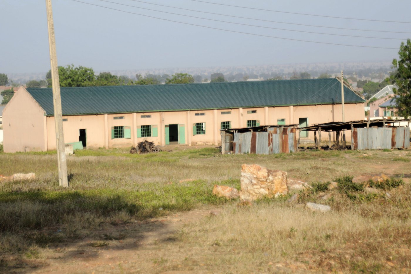 Student escapes as authorities search for 24 other girls abducted in Nigeria | iNFOnews.ca Student escapes as authorities search for 24 other girls abducted in Nigeria | iNFOnews.ca