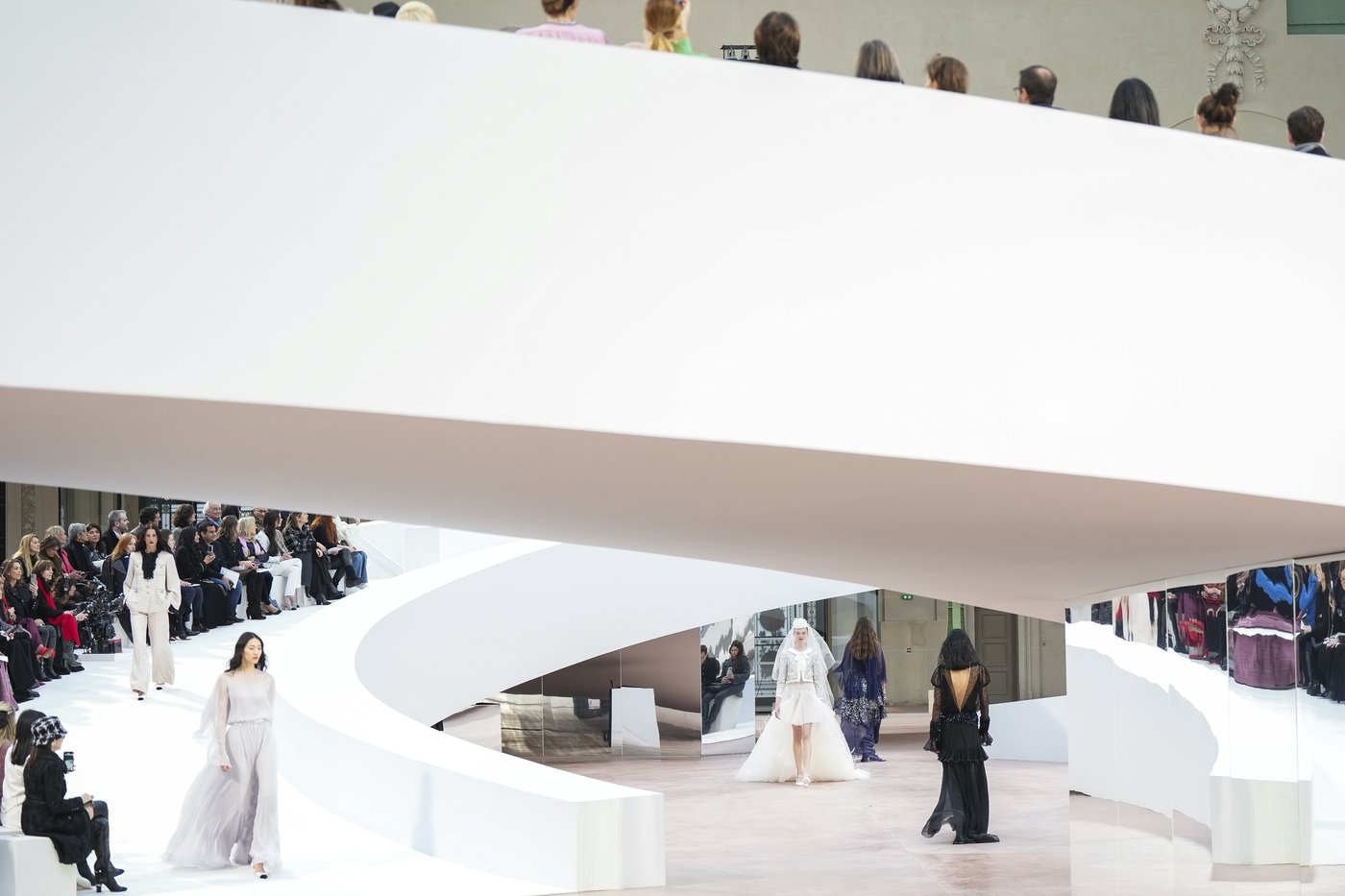 Chanel stuns with color, and Kylie Jenner, in Paris couture show | iNFOnews.ca