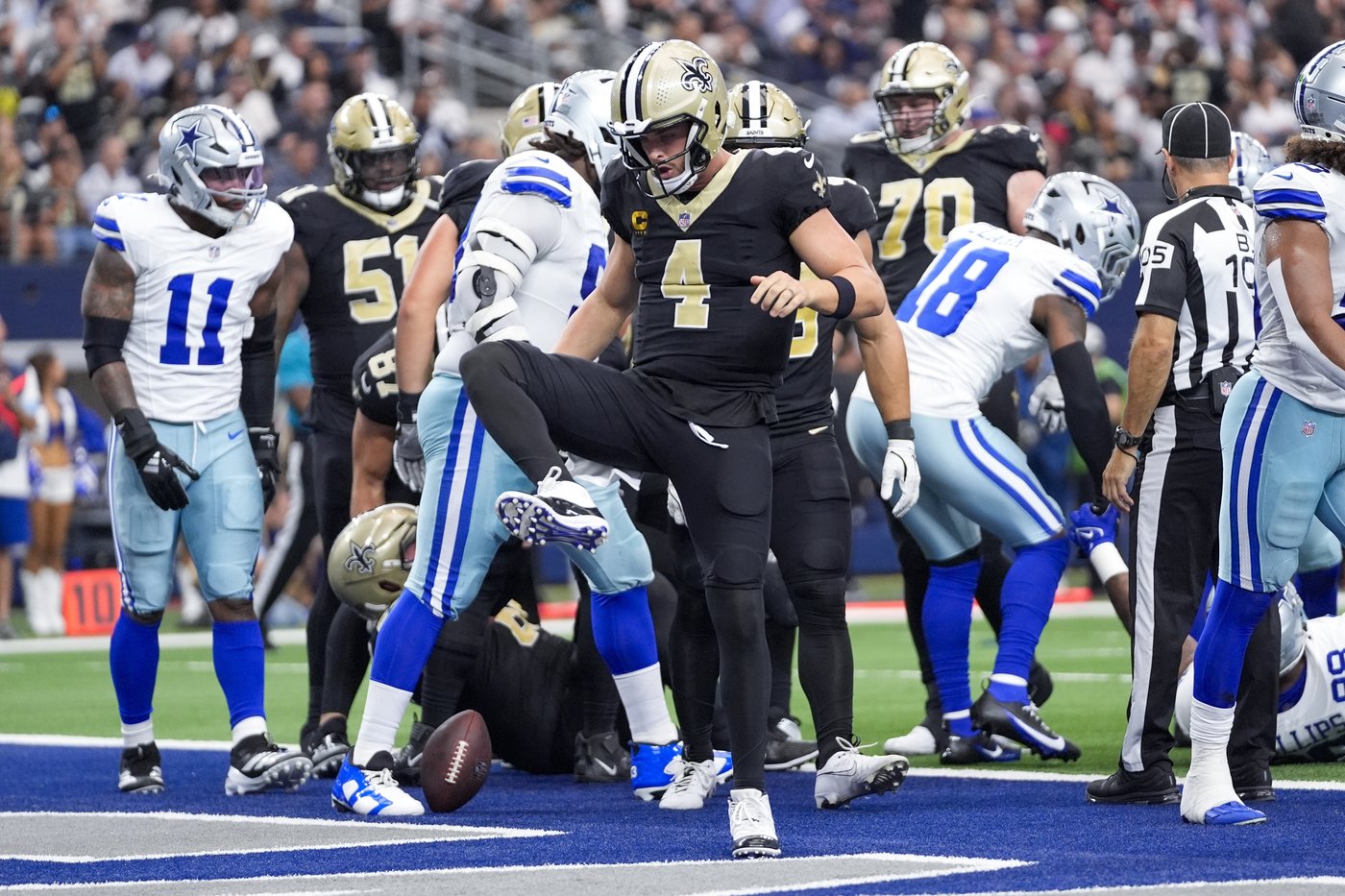 Saints QB Carr fined $14K by NFL for Michael Jackson-inspired TD dance, AP source says | iNFOnews.ca Saints QB Carr fined $14K by NFL for Michael Jackson-inspired TD dance, AP source says | iNFOnews.ca