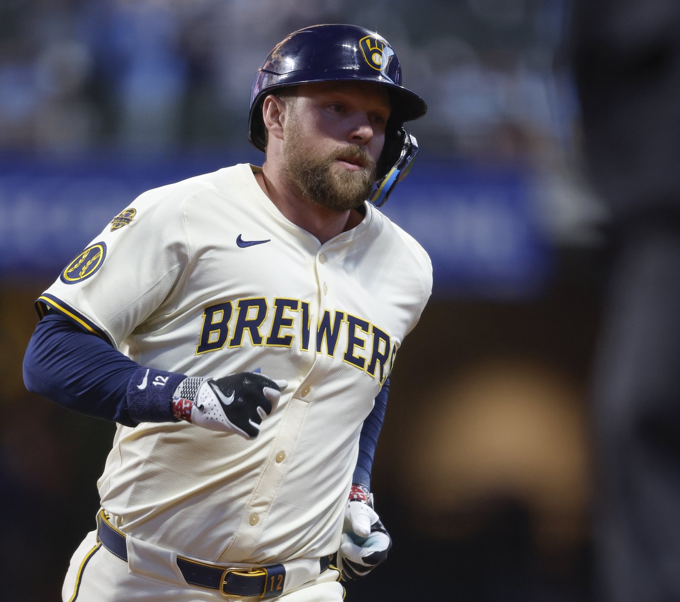Priester and Hoskins help Brewers end 3-game skid with 5-0 victory over Tigers | iNFOnews.ca