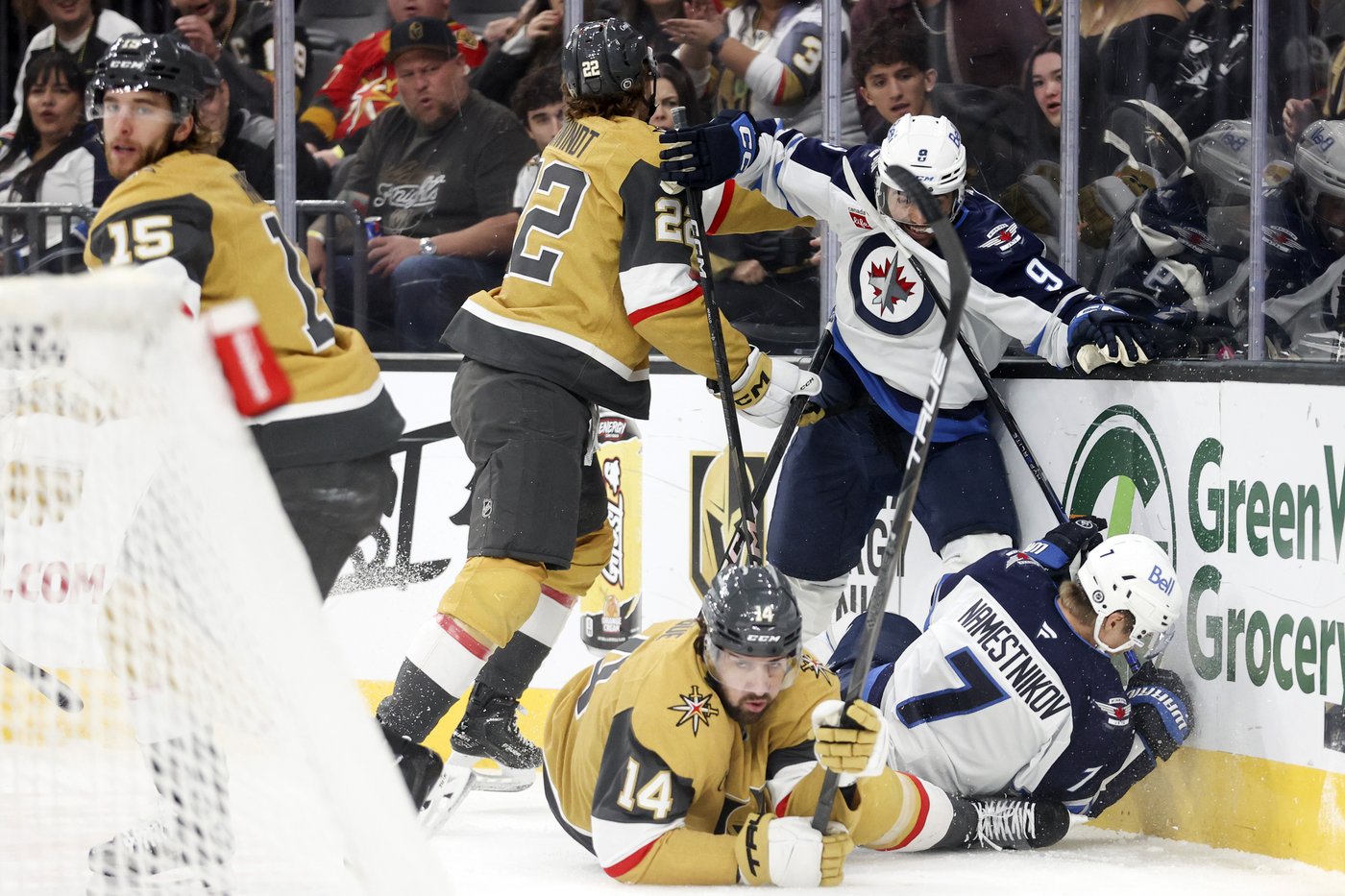 Howden and Barbashev score twice as the Golden Knights beat NHL-leading Jets 4-3 | iNFOnews.ca
