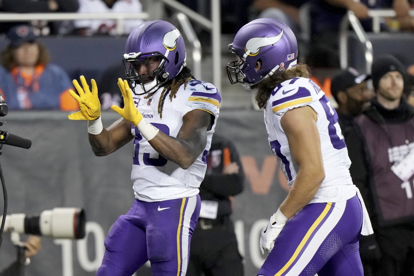 Vikings put RB Aaron Jones on IR with hamstring injury that will sideline him more than a month | iNFOnews.ca Vikings put RB Aaron Jones on IR with hamstring injury that will sideline him more than a month | iNFOnews.ca