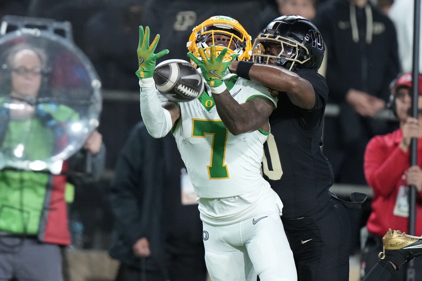 No. 20 Illinois uses No. 1 Oregon's ranking as motivation heading into Saturday's meeting | iNFOnews.ca