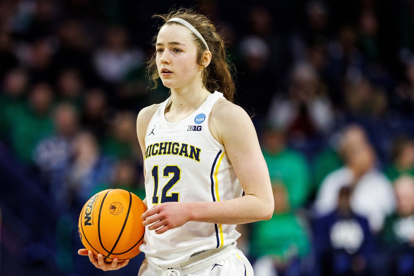 Michigan coach Kim Barnes Arico set to face UConn for first time in 13 years | iNFOnews.ca Michigan coach Kim Barnes Arico set to face UConn for first time in 13 years | iNFOnews.ca
