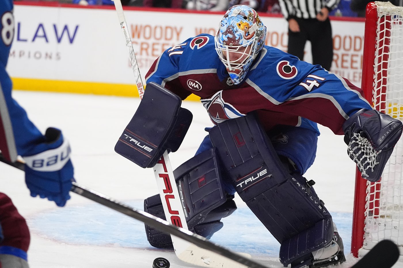 Goaltender Scott Wedgewood's stellar start earns him a 1-year extension with the Avalanche | iNFOnews.ca Goaltender Scott Wedgewood's stellar start earns him a 1-year extension with the Avalanche | iNFOnews.ca