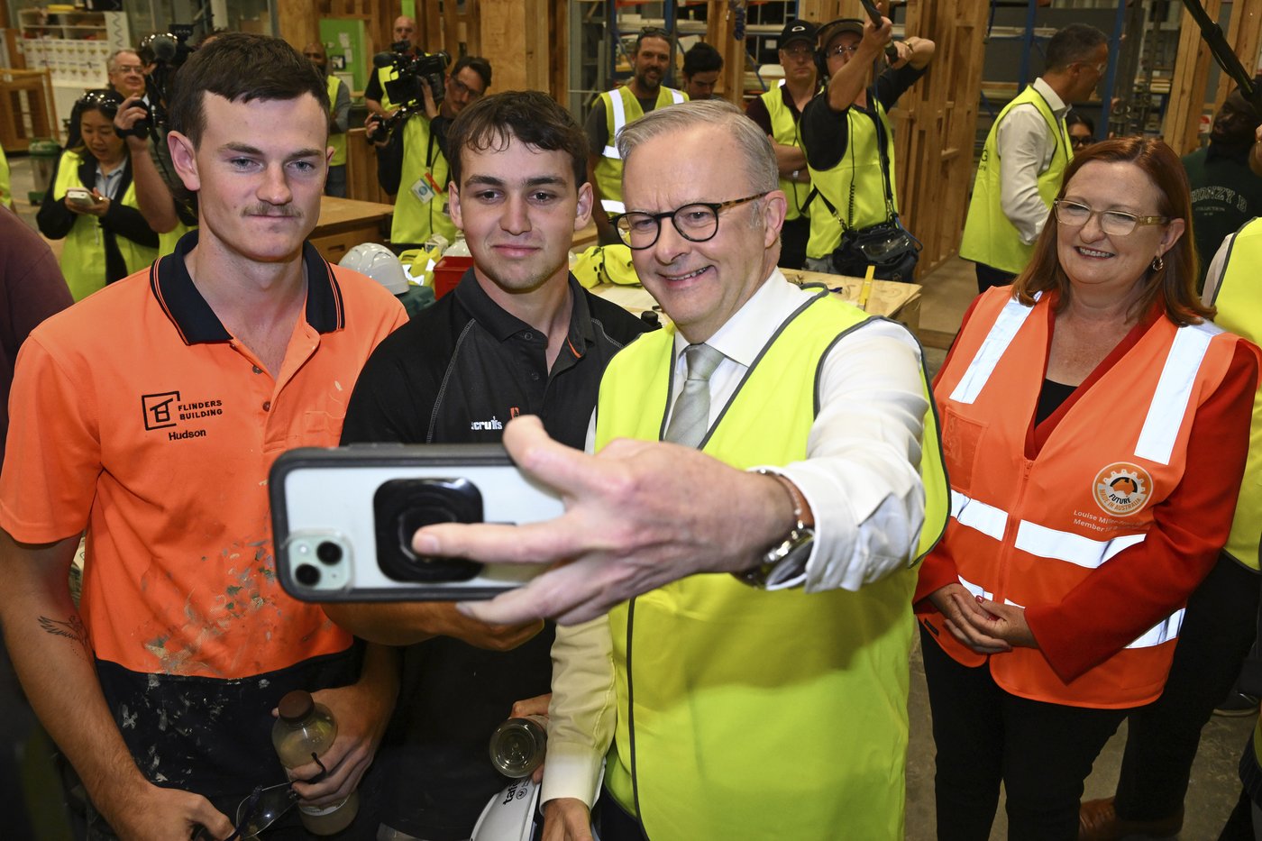 Rival Australian party leaders each claim underdog status ahead of general elections | iNFOnews.ca Rival Australian party leaders each claim underdog status ahead of general elections | iNFOnews.ca