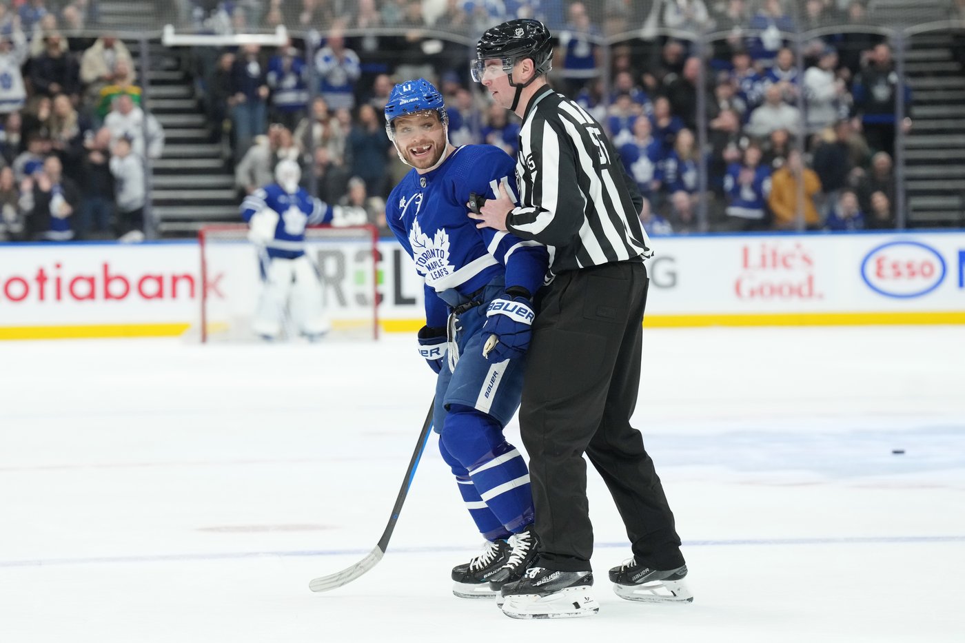 Toronto forward Max Domi fined $5,000 for elbowing Flyers forward Garnet Hathaway | iNFOnews.ca Toronto forward Max Domi fined $5,000 for elbowing Flyers forward Garnet Hathaway | iNFOnews.ca