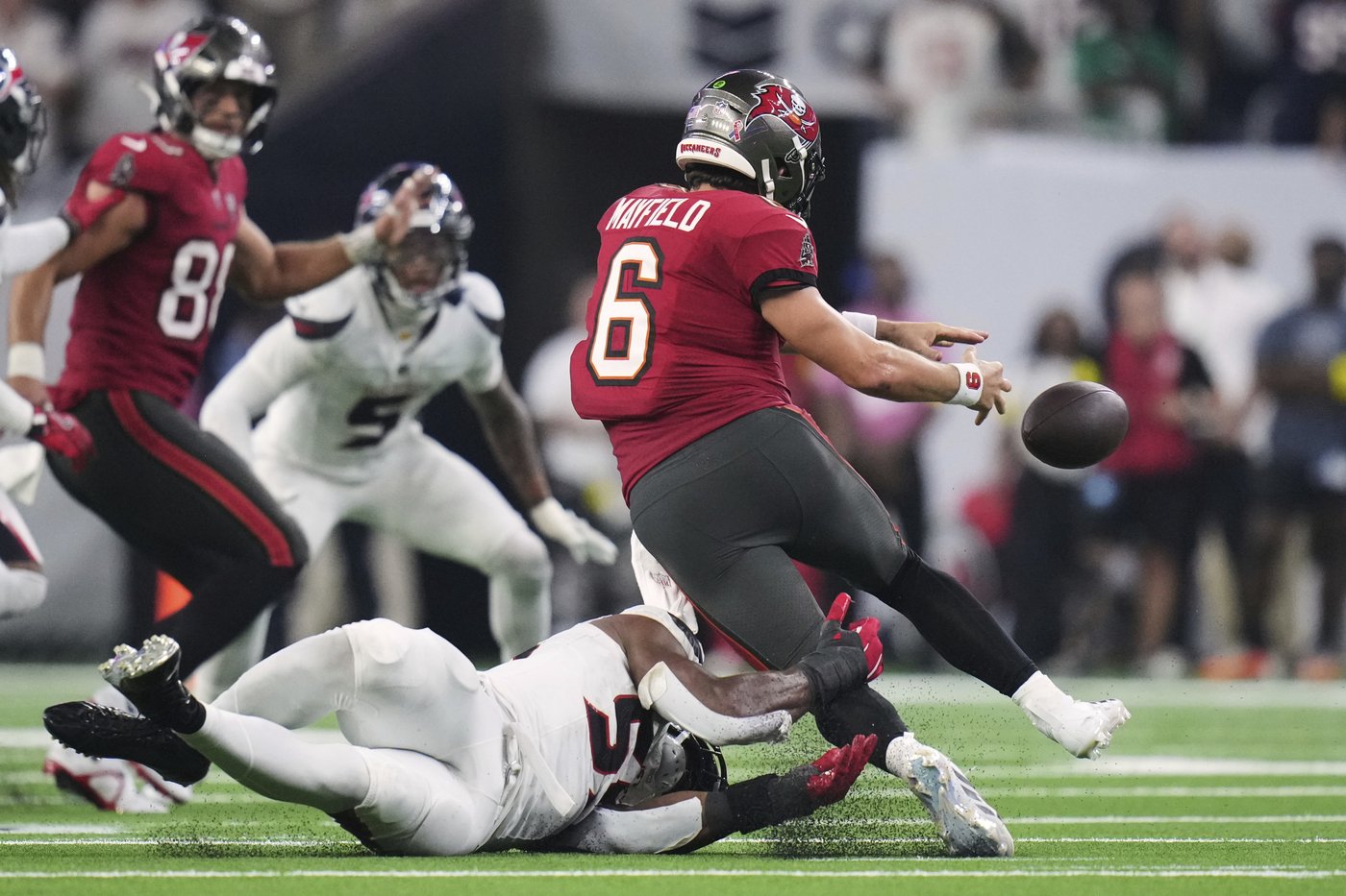 Baker Mayfield has thrived under pressure, leading the Buccaneers to another 2-0 start | iNFOnews.ca Baker Mayfield has thrived under pressure, leading the Buccaneers to another 2-0 start | iNFOnews.ca