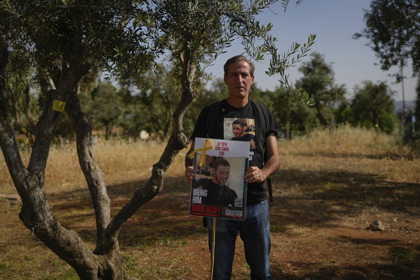 After Sinwar's death, hostage families see a 'window of opportunity' to bring their loved ones home | iNFOnews.ca