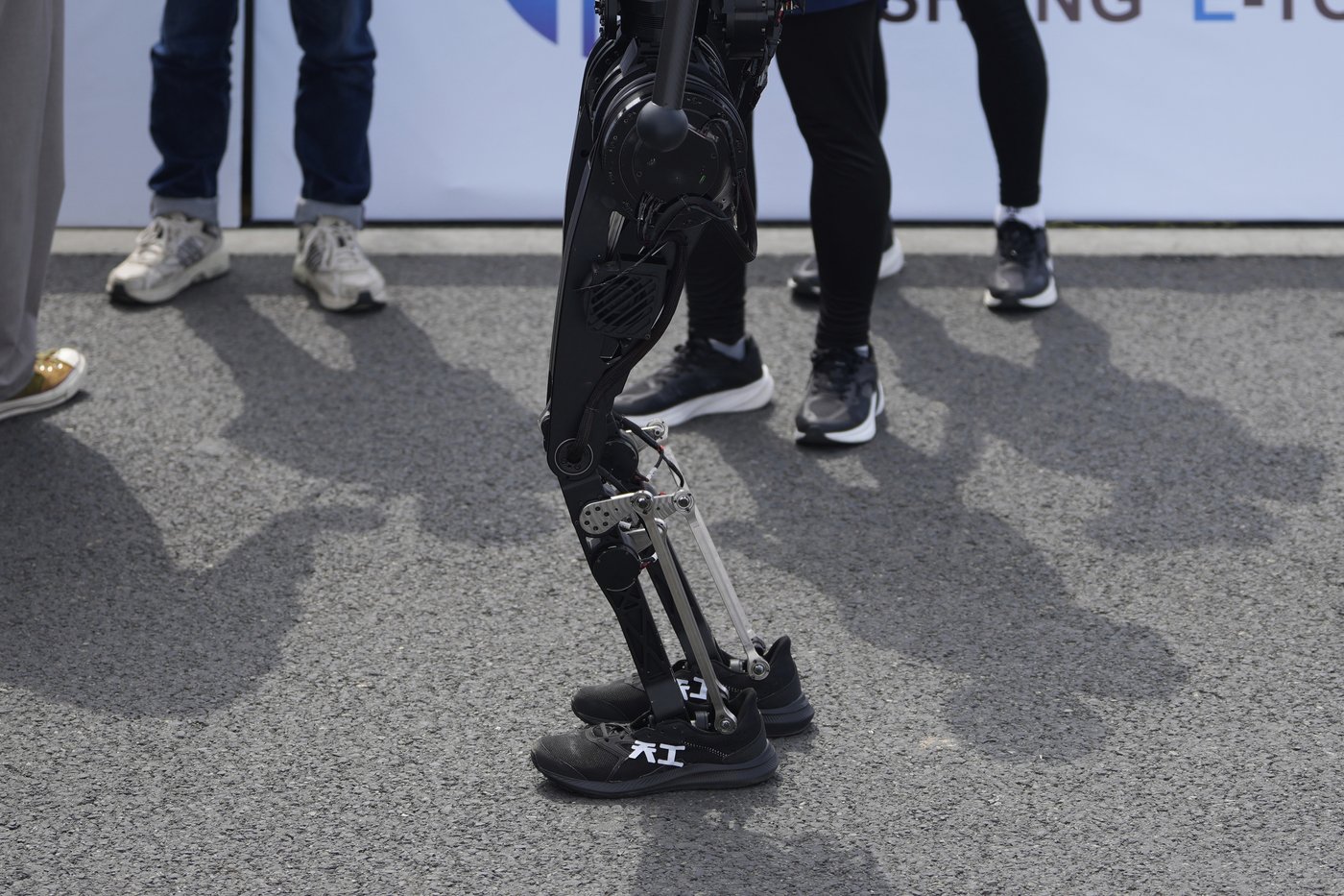 PHOTO COLLECTION: Humanoid Robot Half-Marathon | iNFOnews.ca