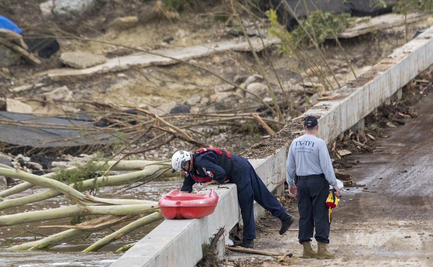 PHOTO COLLECTION: Texas floods leave dozens dead and missing as rescuers search devastated landscape | iNFOnews.ca PHOTO COLLECTION: Texas floods leave dozens dead and missing as rescuers search devastated landscape | iNFOnews.ca