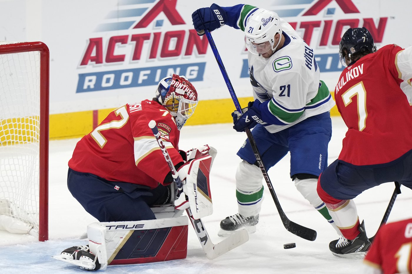 Miller scores winner in OT, Vancouver tops Florida 3-2 | iNFOnews.ca Miller scores winner in OT, Vancouver tops Florida 3-2 | iNFOnews.ca