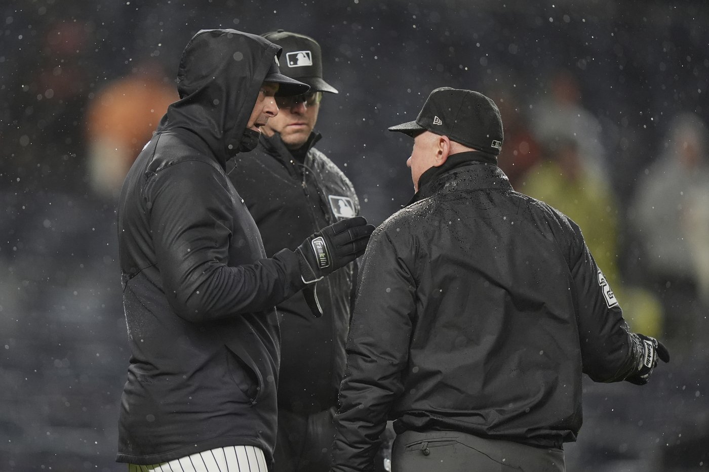 Yankees' Boone on rainy night vs. Giants: `Probably the worst conditions we’ve ever experienced' | iNFOnews.ca Yankees' Boone on rainy night vs. Giants: `Probably the worst conditions we’ve ever experienced' | iNFOnews.ca