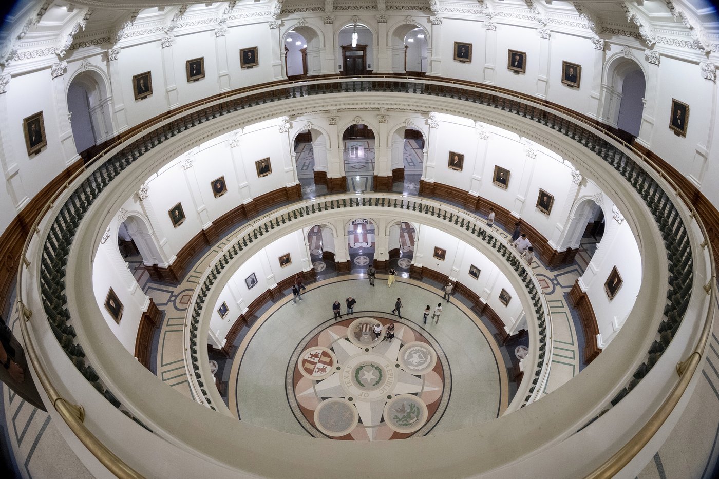 Texas Gov. Abbott says he'll swiftly sign new maps on his desk that will boost GOP in 2026 | iNFOnews.ca Texas Gov. Abbott says he'll swiftly sign new maps on his desk that will boost GOP in 2026 | iNFOnews.ca
