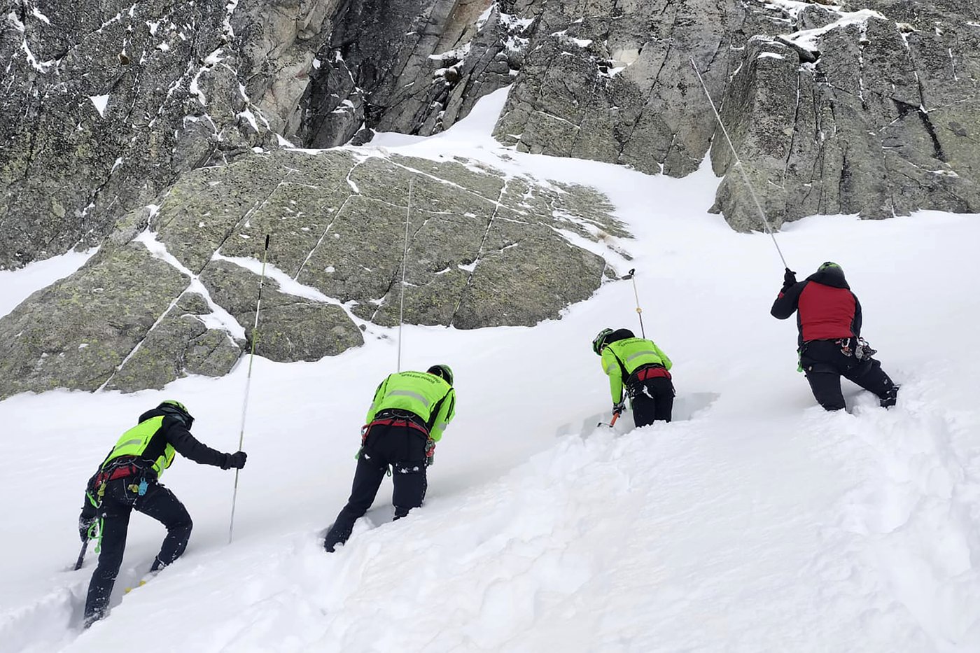 Body of British hiker found in Italian alps as search continues for second missing since Jan. 1 | iNFOnews.ca Body of British hiker found in Italian alps as search continues for second missing since Jan. 1 | iNFOnews.ca