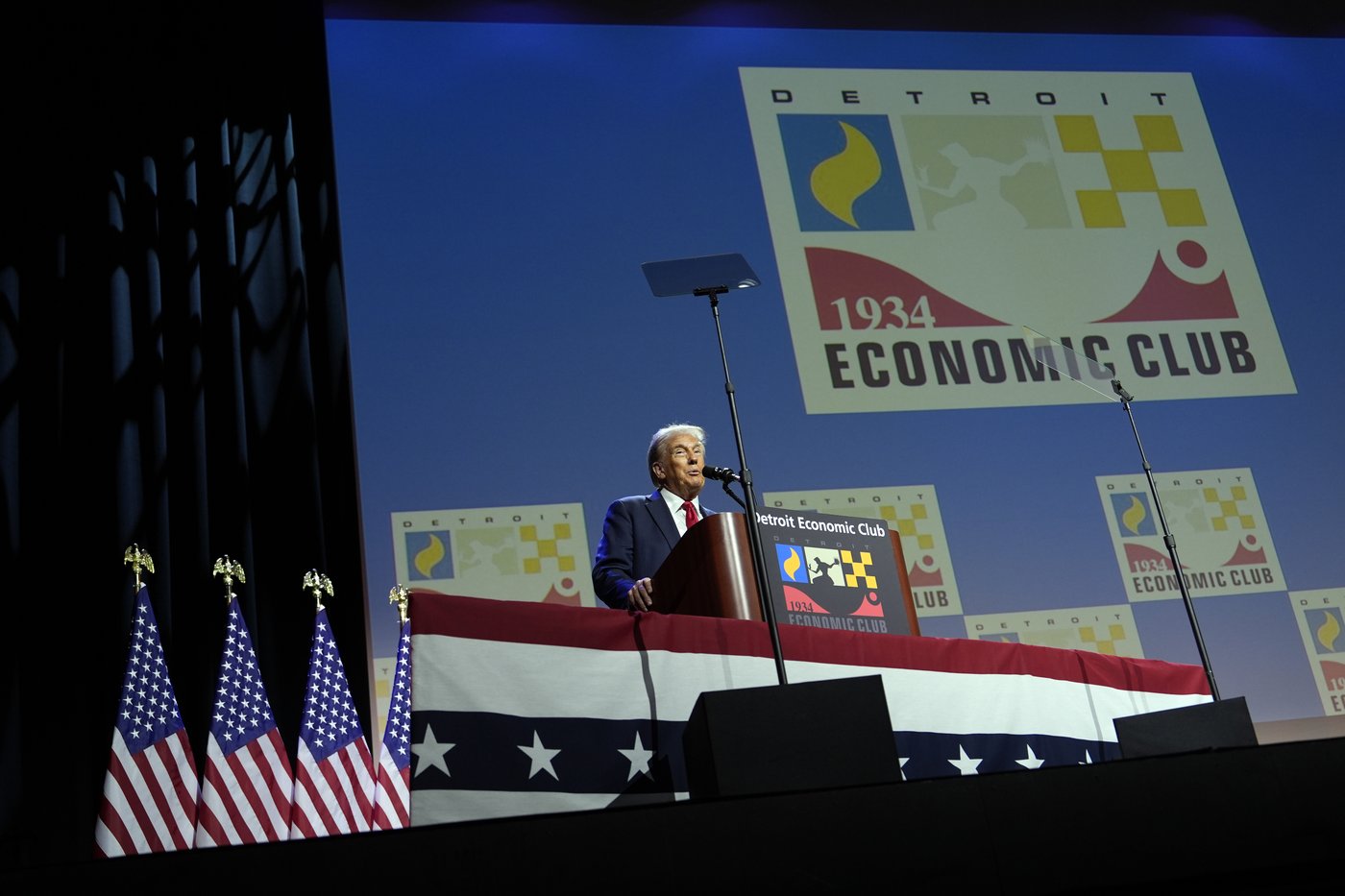 Trump insults Detroit while campaigning in the city | iNFOnews.ca Trump insults Detroit while campaigning in the city | iNFOnews.ca