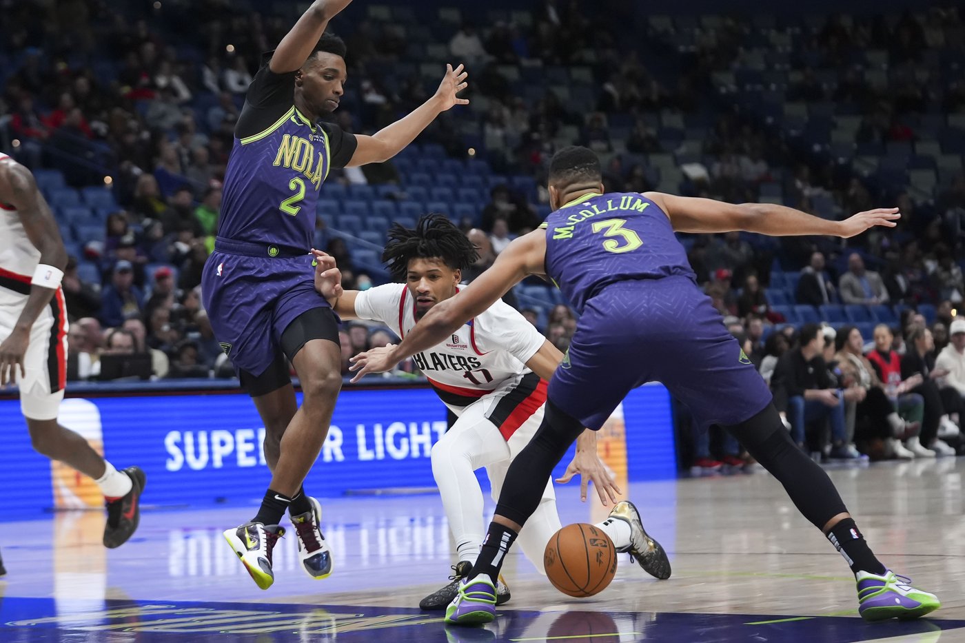 Pelicans' Herb Jones is out indefinitely with a right shoulder injury | iNFOnews.ca Pelicans' Herb Jones is out indefinitely with a right shoulder injury | iNFOnews.ca