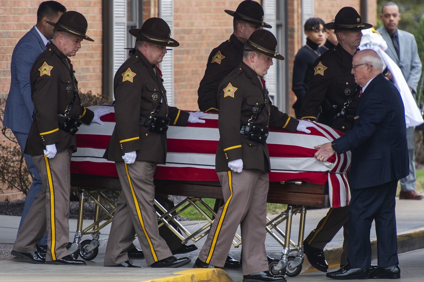 A series of deaths and the 'Big Fight': Uncovering police force in one Midwestern city | iNFOnews.ca A series of deaths and the 'Big Fight': Uncovering police force in one Midwestern city | iNFOnews.ca