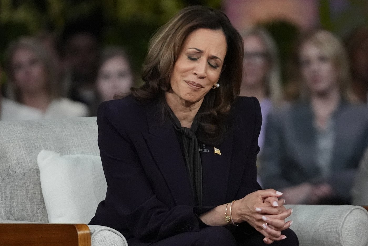 Voters split on whether Harris or Trump would do a better job on the economy: AP-NORC poll | iNFOnews.ca