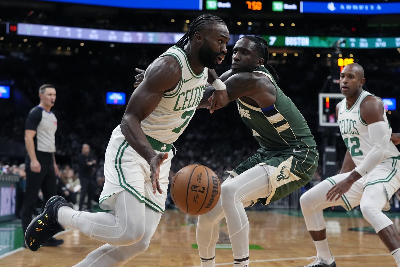 Jaylen Brown scores 30 points, Payton Pritchard makes 8 3s as Celtics beat Bucks 119-108 | iNFOnews.ca Jaylen Brown scores 30 points, Payton Pritchard makes 8 3s as Celtics beat Bucks 119-108 | iNFOnews.ca