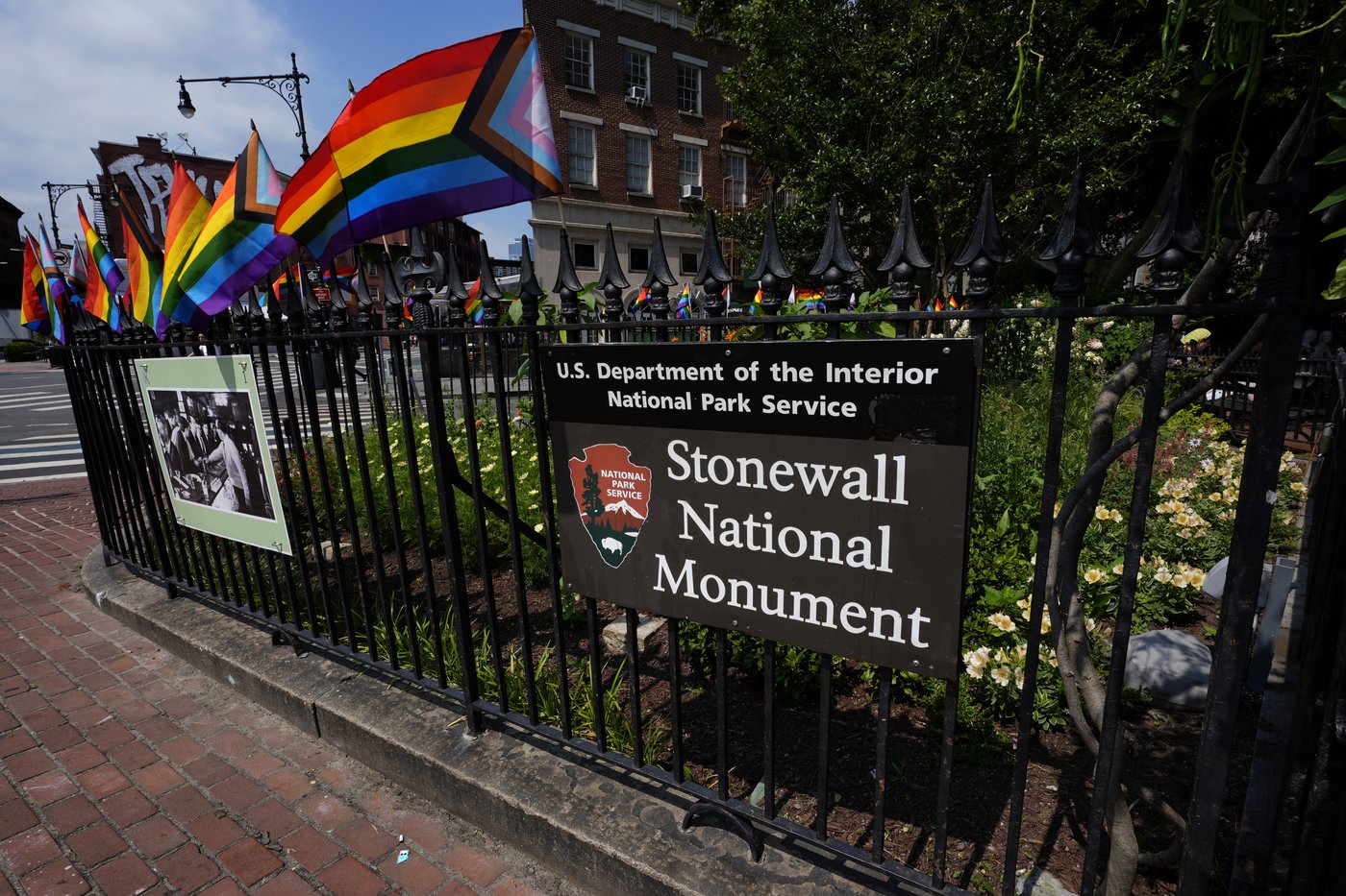US Park Service erases the word 'transgender' from website commemorating Stonewall riot | iNFOnews.ca