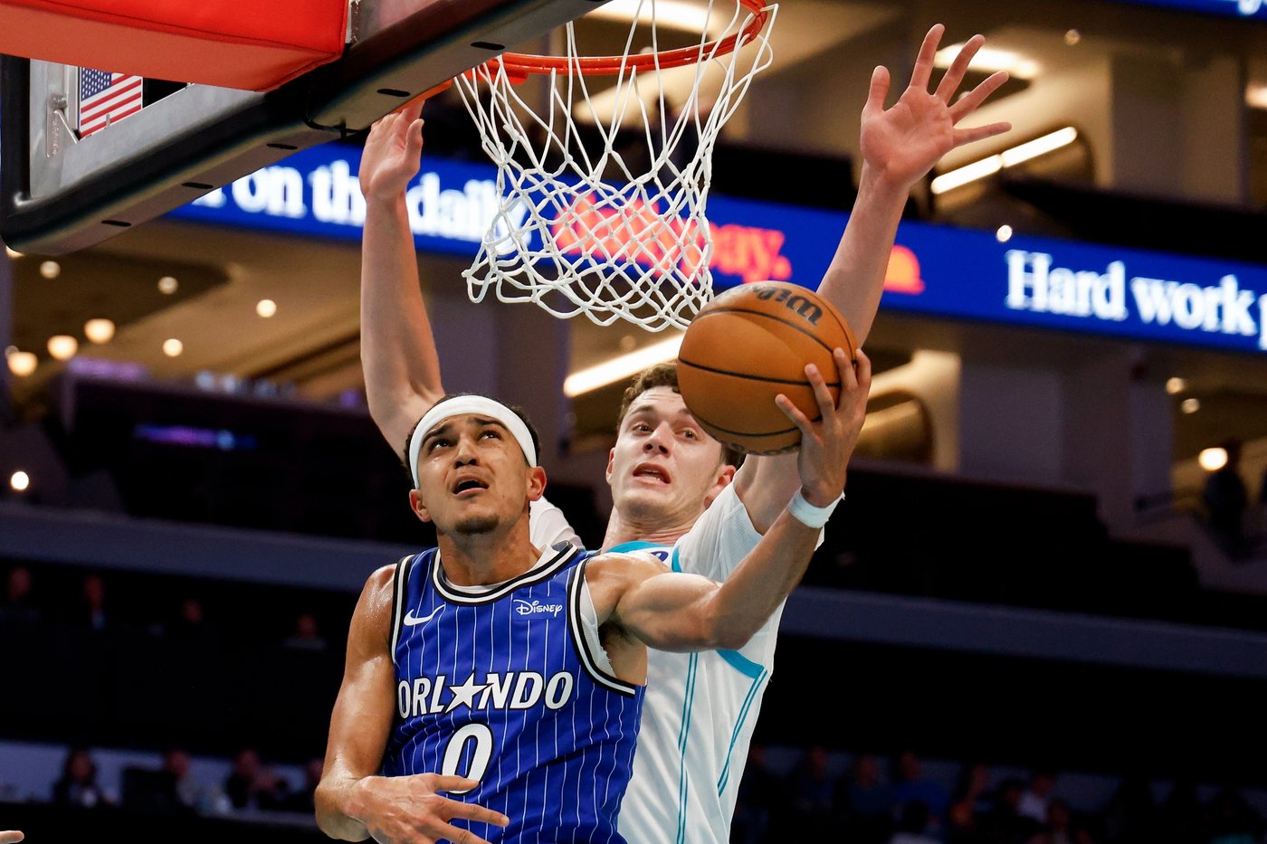 Magic snap 4-game skid with a win over Hornets | iNFOnews.ca