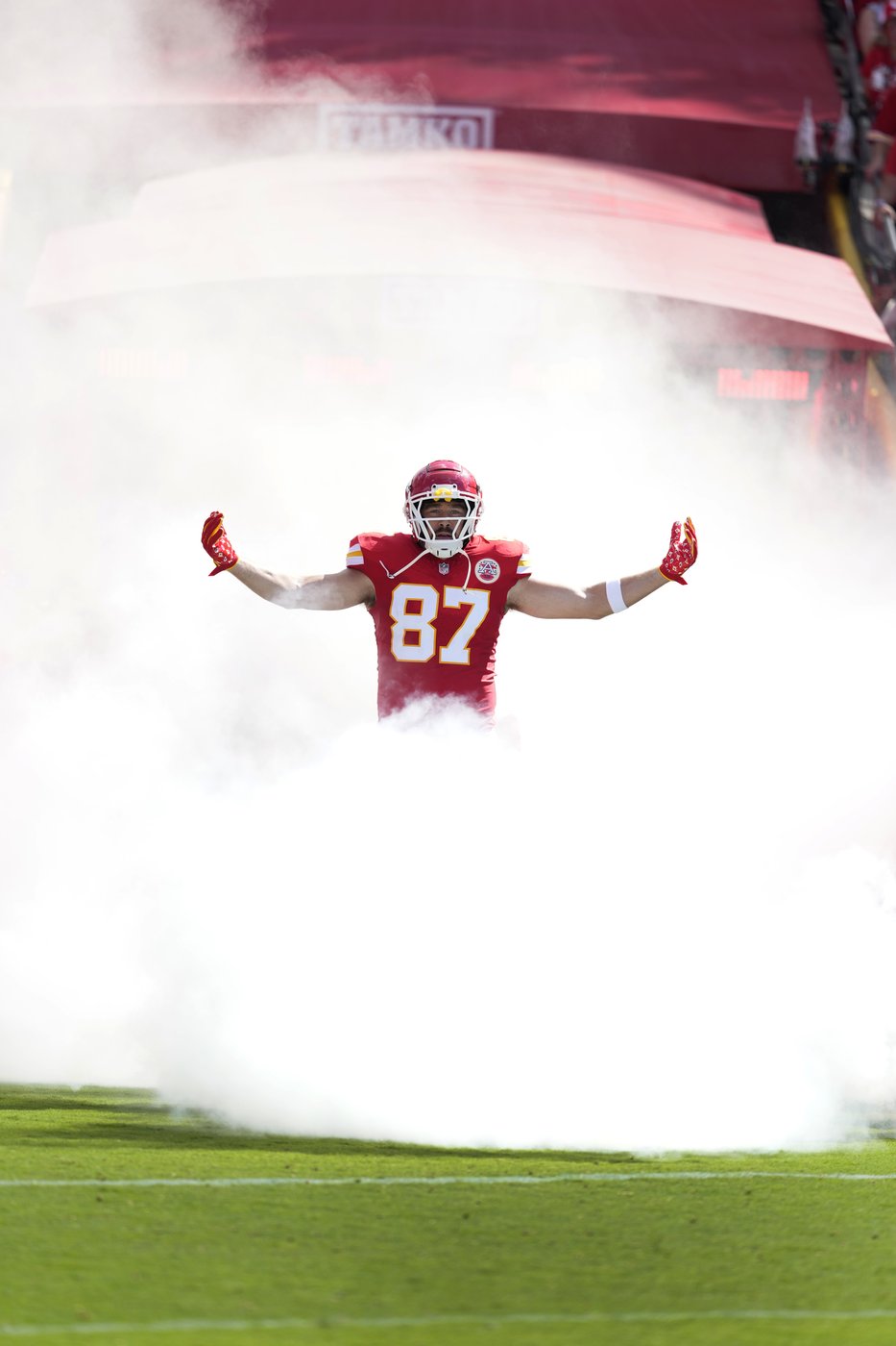 Chiefs tight end Travis Kelce has been instrumental in 3-0 start, even without his usual production | iNFOnews.ca Chiefs tight end Travis Kelce has been instrumental in 3-0 start, even without his usual production | iNFOnews.ca