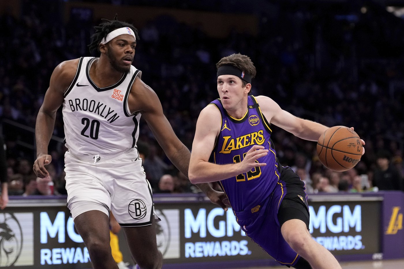 Austin Reaves scores a career-high 38 points as Lakers hold on for 102-101 victory over Nets | iNFOnews.ca