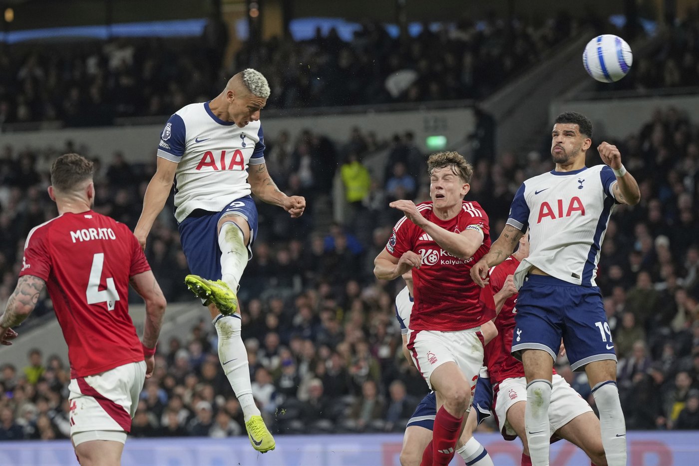 Forest beats Spurs to move into third and Leeds and Burnley win promotion from the Championship | iNFOnews.ca