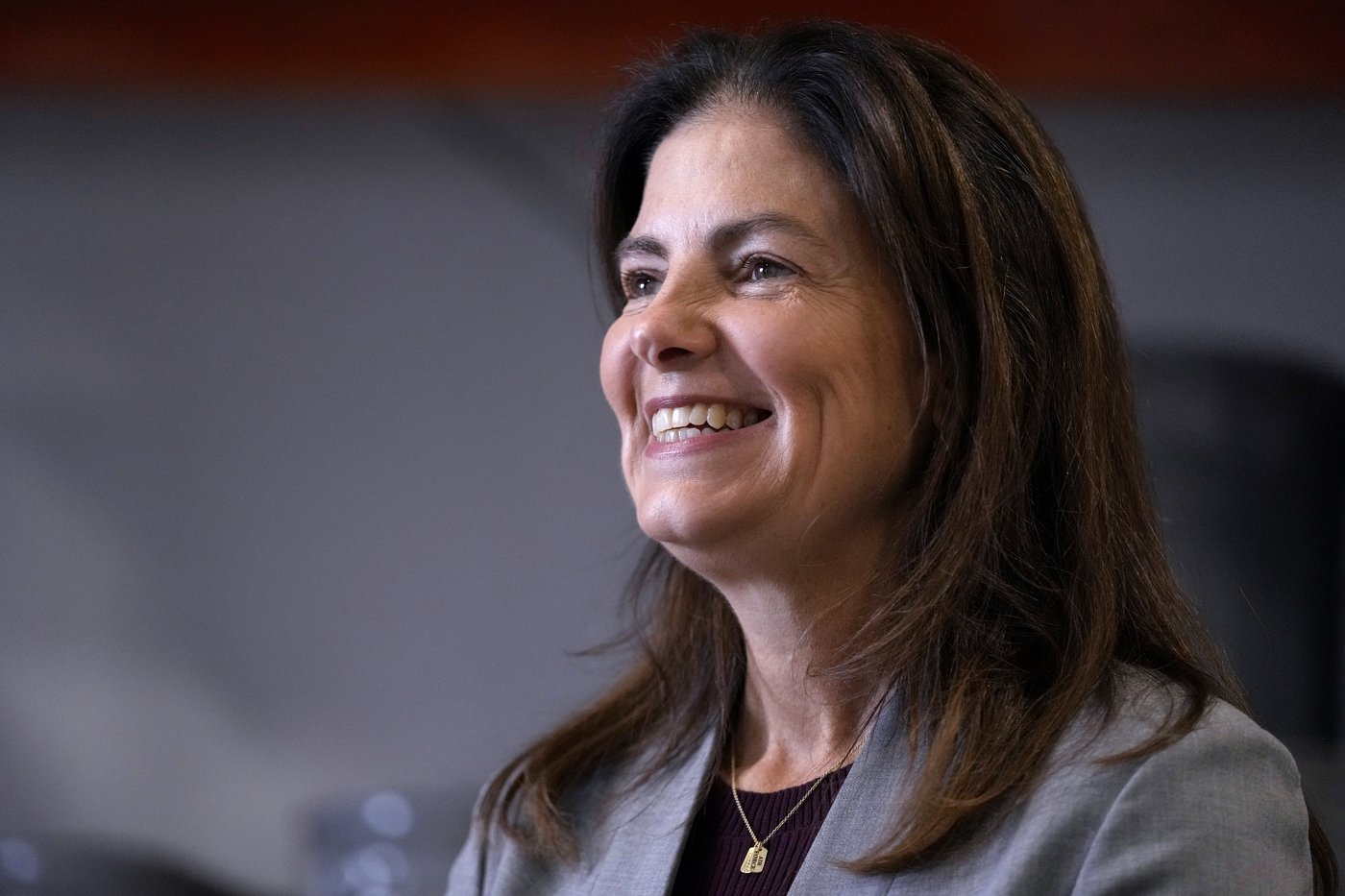 Republican former U.S. Sen. Kelly Ayotte sworn in as 83rd governor of New Hampshire | iNFOnews.ca Republican former U.S. Sen. Kelly Ayotte sworn in as 83rd governor of New Hampshire | iNFOnews.ca