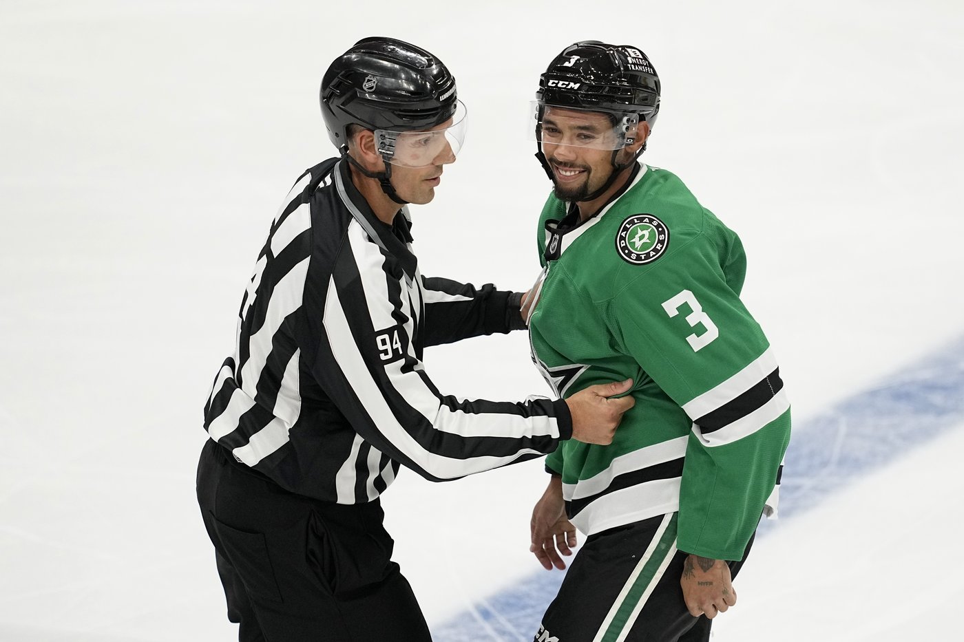 Stars trade Matt Dumba to Penguins in swap of defensemen as Pittsburgh also gets draft pick | iNFOnews.ca Stars trade Matt Dumba to Penguins in swap of defensemen as Pittsburgh also gets draft pick | iNFOnews.ca