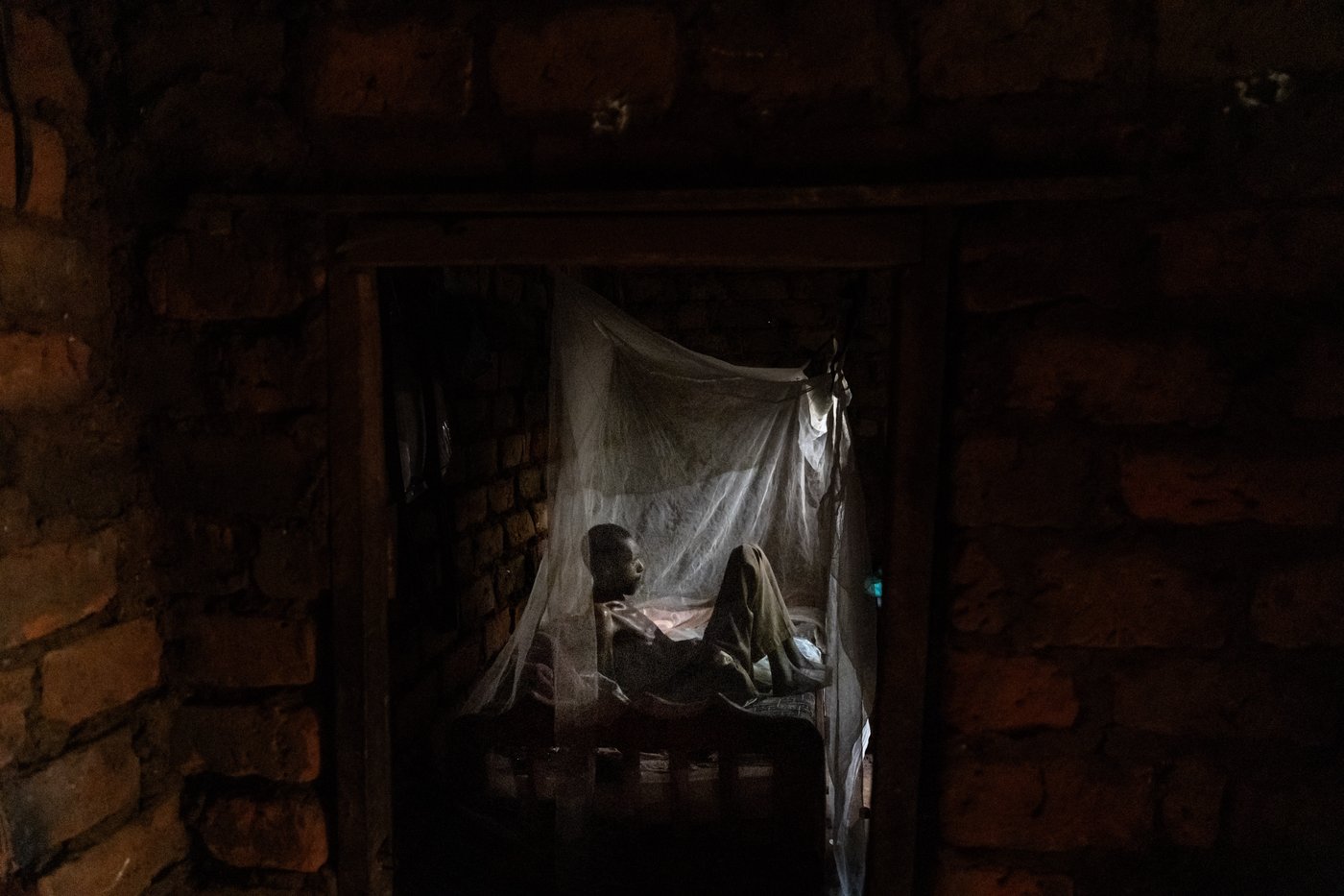 For many with HIV, drugs lifted their death sentence. Now they must face old age. | iNFOnews.ca