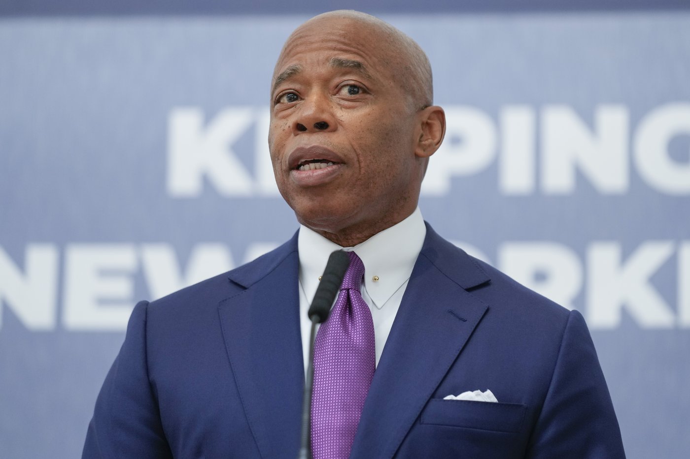 NYC mayor deflects questions about bribery charges as a potential witness speaks outside City Hall | iNFOnews.ca NYC mayor deflects questions about bribery charges as a potential witness speaks outside City Hall | iNFOnews.ca