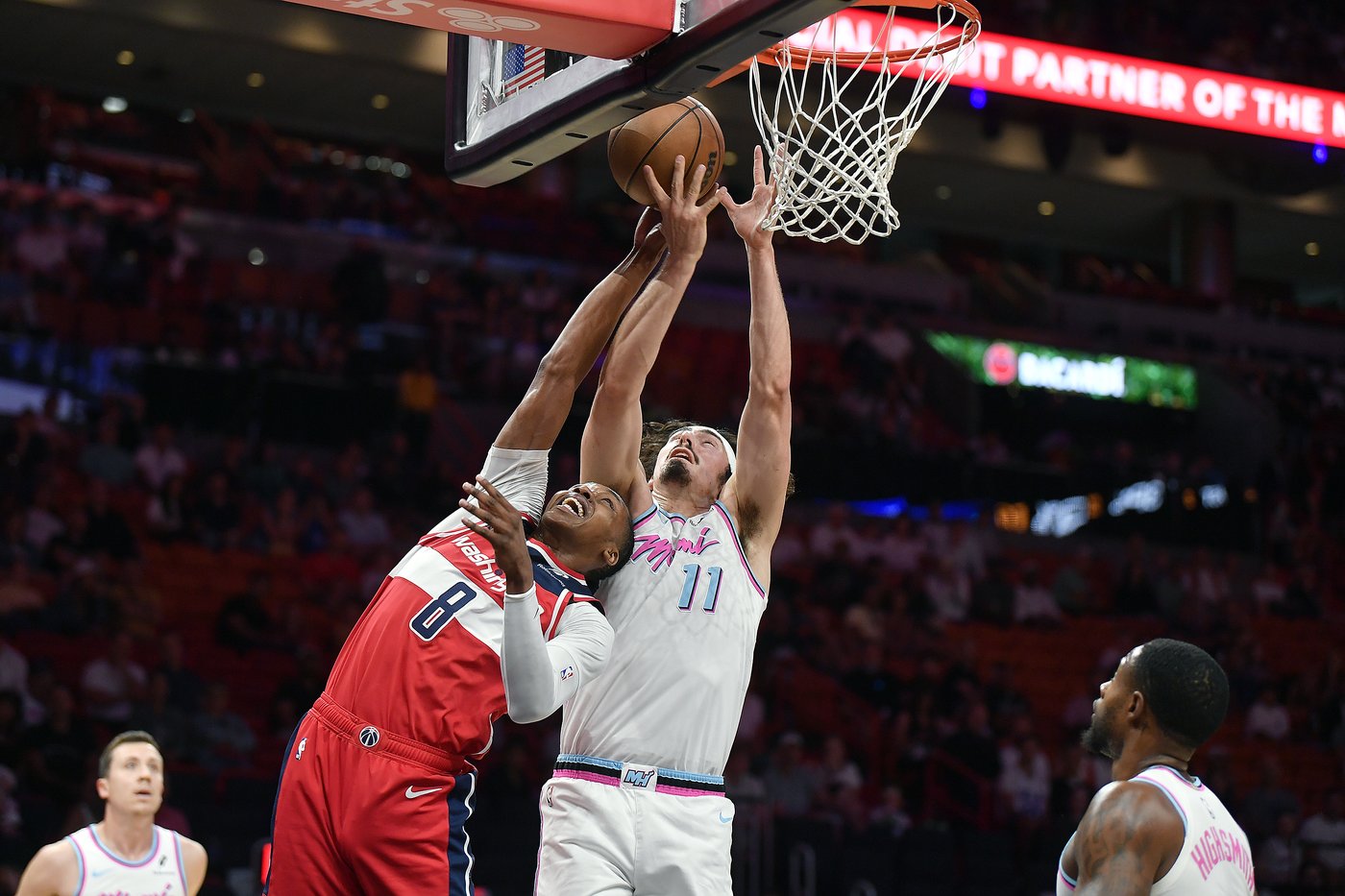 Bub Carrington hits game-winner as time expires to lift Wizards past play-in bound Heat 119-118 | iNFOnews.ca Bub Carrington hits game-winner as time expires to lift Wizards past play-in bound Heat 119-118 | iNFOnews.ca