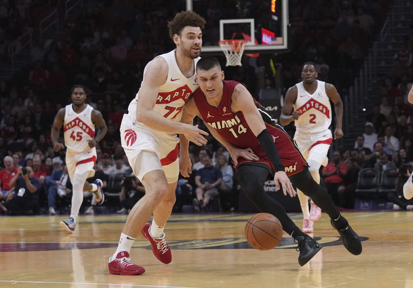 Butler scores 26, Herro adds 23 and Adebayo has triple-double as Miami tops Toronto 121-111 | iNFOnews.ca Butler scores 26, Herro adds 23 and Adebayo has triple-double as Miami tops Toronto 121-111 | iNFOnews.ca
