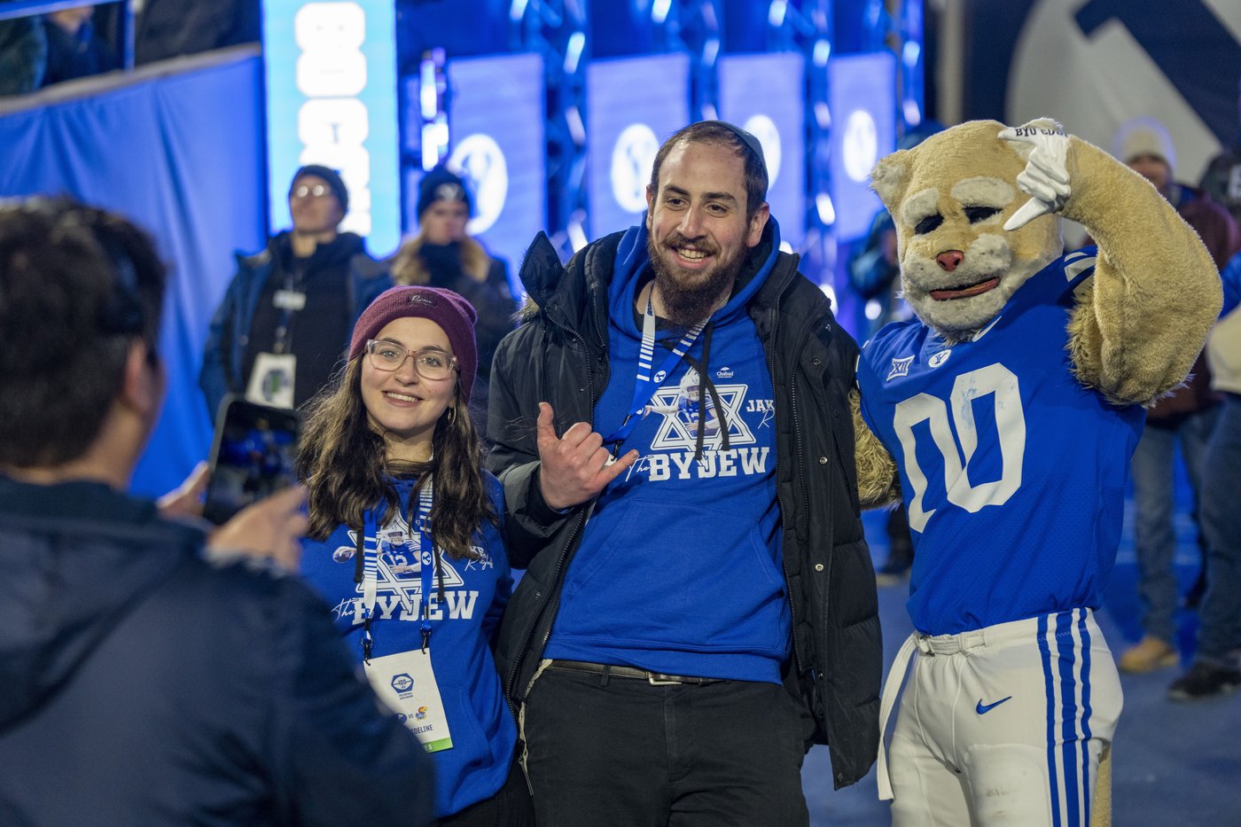 BYU quarterback Jake Retzlaff brings touchdowns and Jewish teachings to predominantly Mormon school | iNFOnews.ca