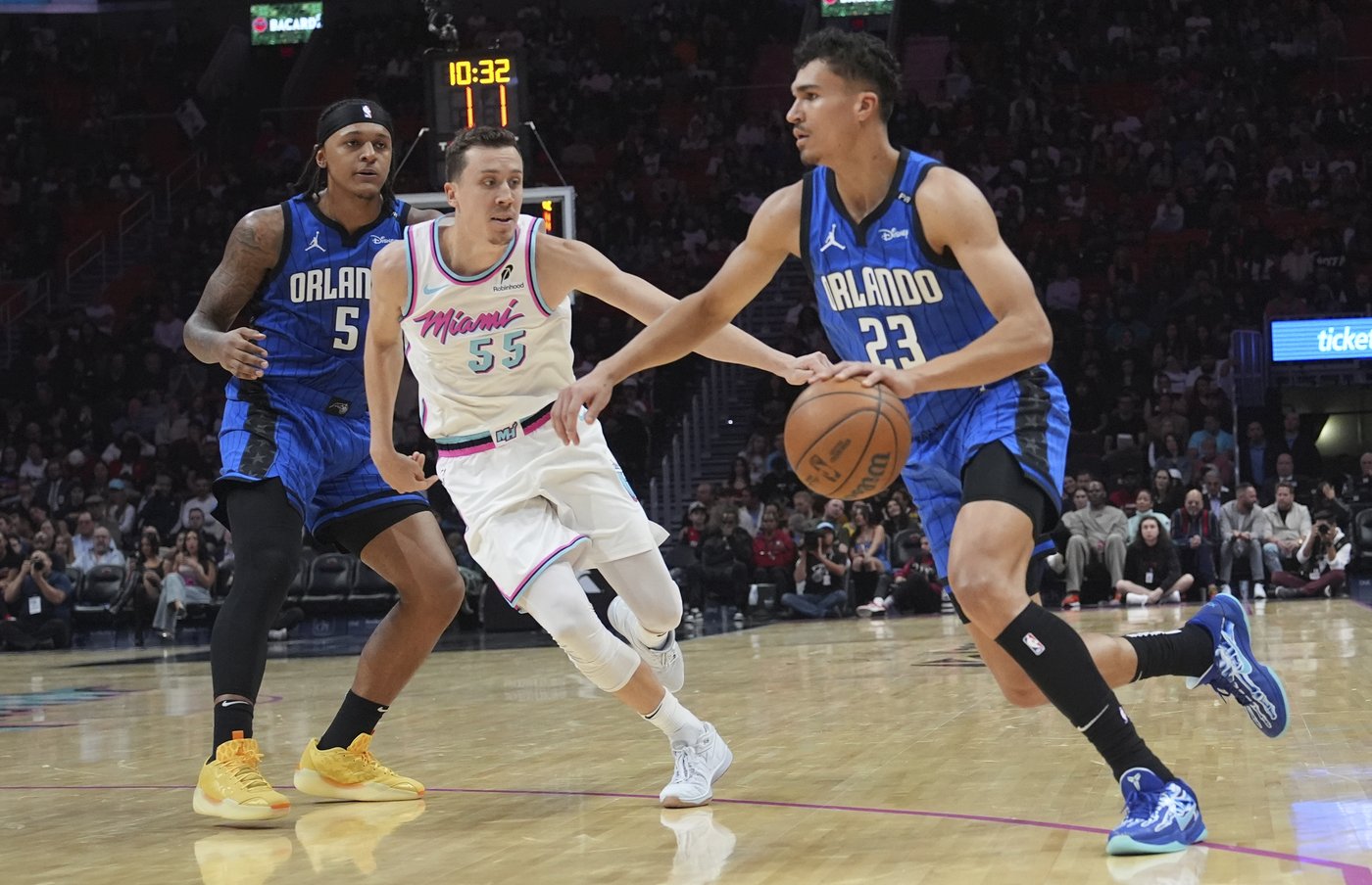Heat, playing without Butler, get 30 from Herro and top Magic 125-119 in double overtime | iNFOnews.ca