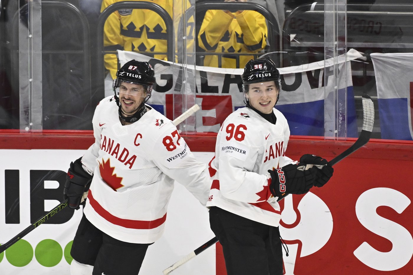 Crosby, Celebrini lead Canada in dominant 7-0 win over Slovakia at worlds | iNFOnews.ca Crosby, Celebrini lead Canada in dominant 7-0 win over Slovakia at worlds | iNFOnews.ca