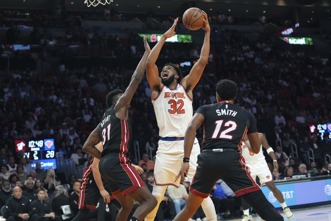 Karl-Anthony Towns scores 44 points, Knicks rally in 2nd half to beat Heat 116-107 | iNFOnews.ca Karl-Anthony Towns scores 44 points, Knicks rally in 2nd half to beat Heat 116-107 | iNFOnews.ca