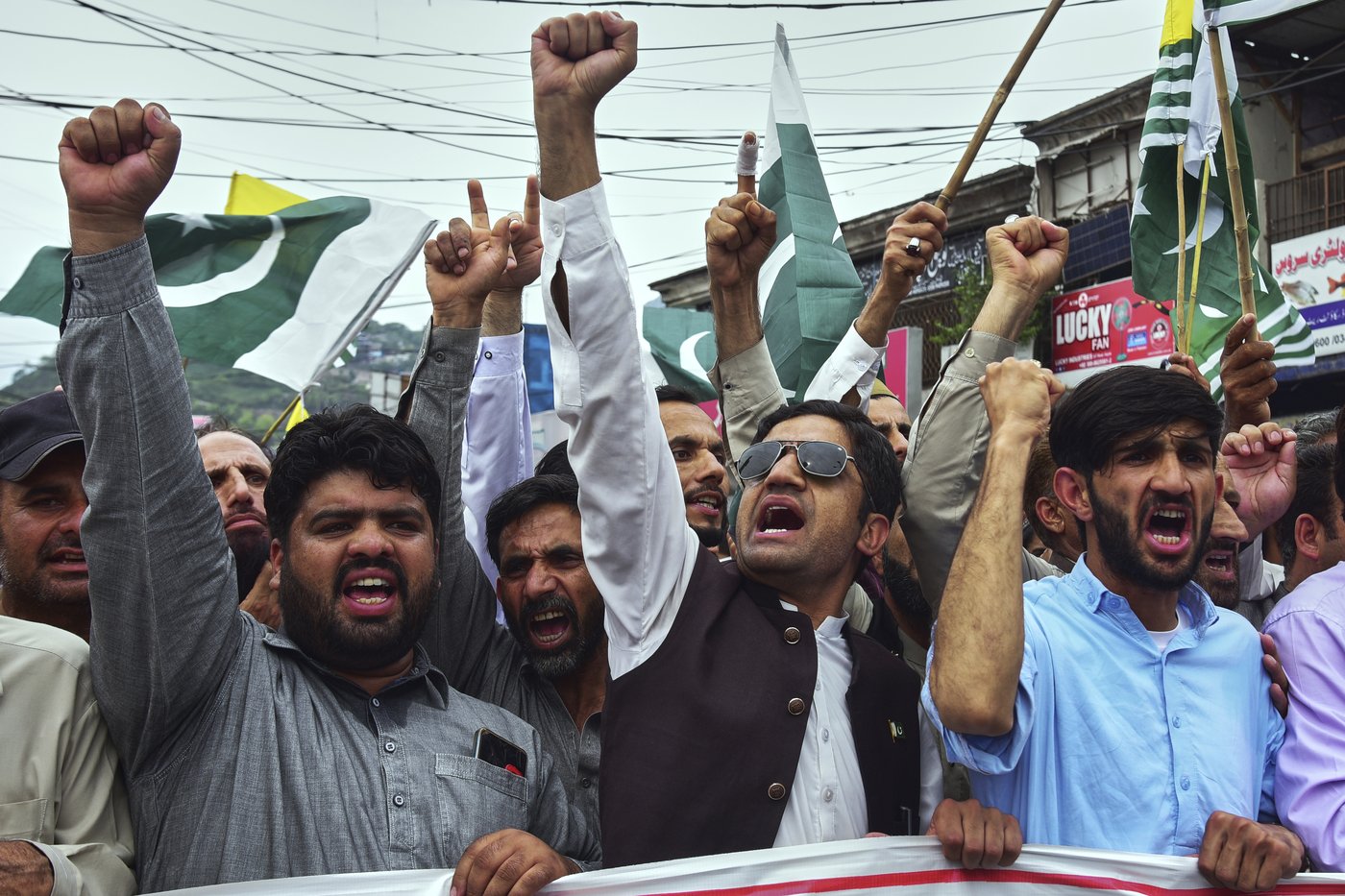 Pakistan asks Gulf allies to help ease India tensions following Kashmir attack | iNFOnews.ca Pakistan asks Gulf allies to help ease India tensions following Kashmir attack | iNFOnews.ca