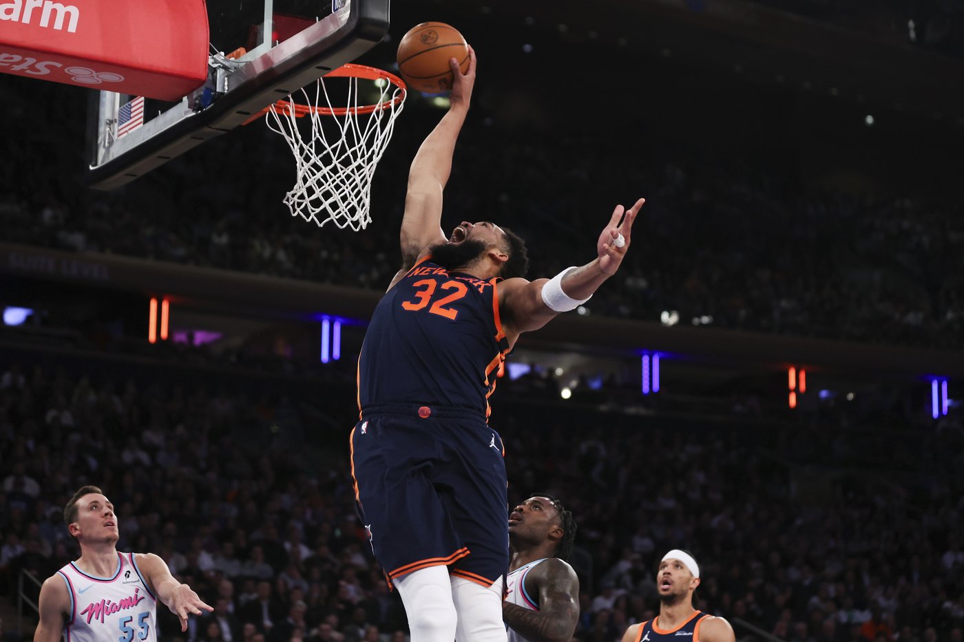 Knicks storm back to beat Miami 116-95 and send Heat to their 8th straight loss | iNFOnews.ca Knicks storm back to beat Miami 116-95 and send Heat to their 8th straight loss | iNFOnews.ca
